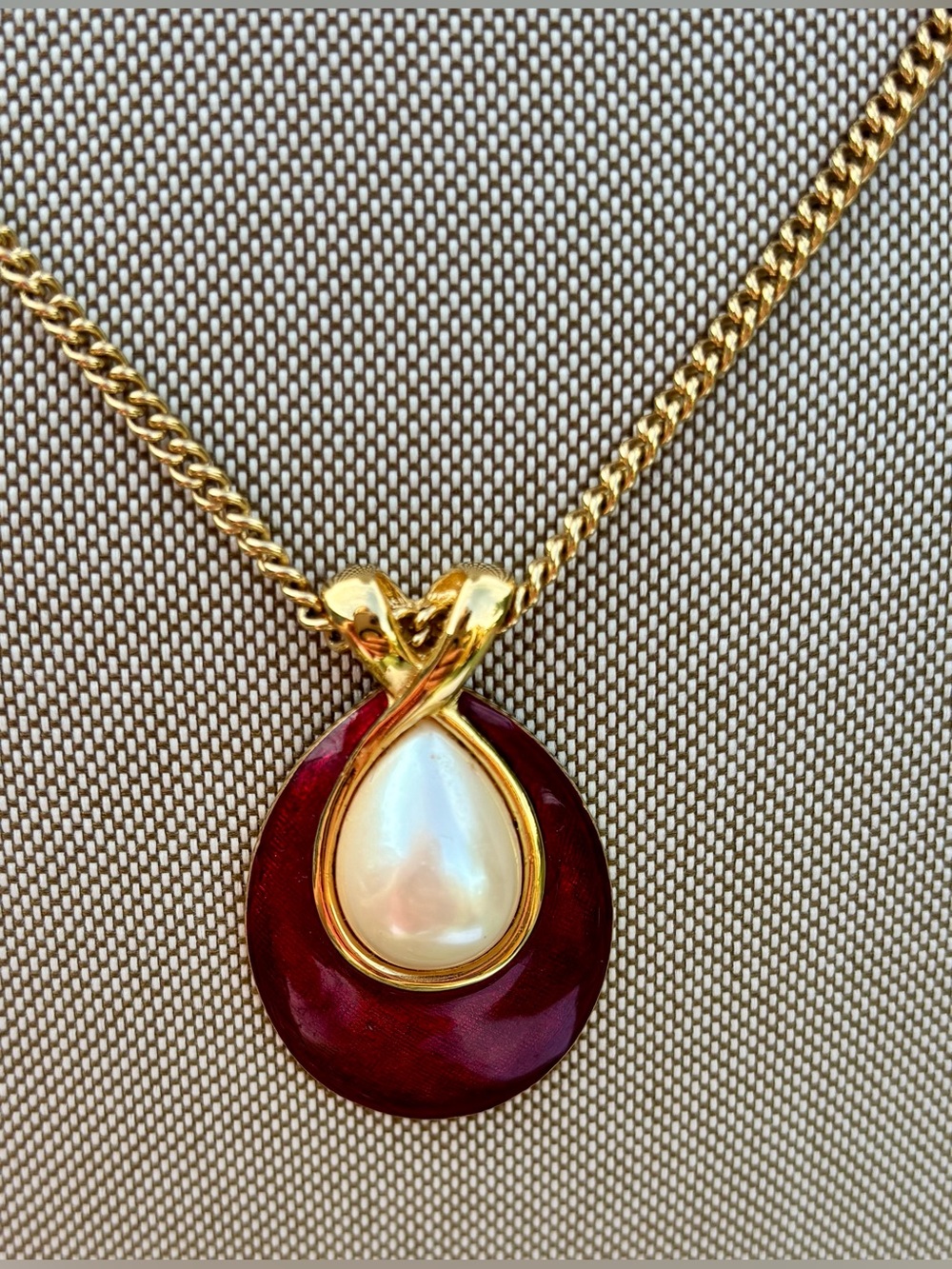 Vintage Monet Gold Tone Crimson Red Enamel Pearl Teardrop Pendant Necklace